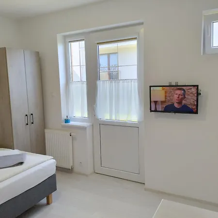 아파트 Family Homes -